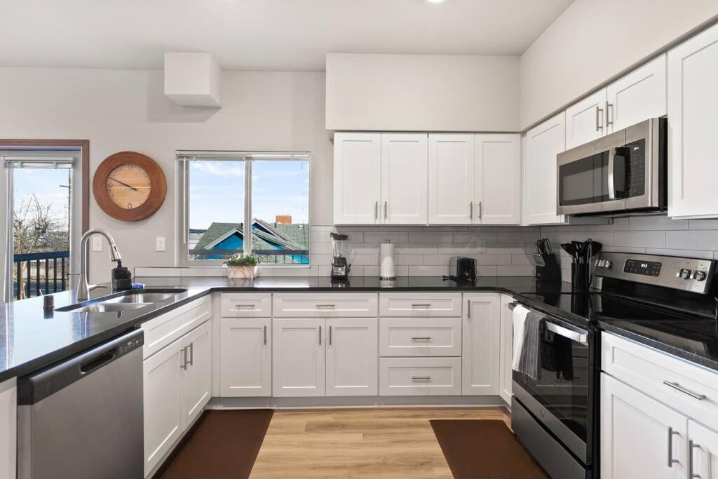 Brand New 2 Bd 2 Bth Near Dt And Perry District Leilighet Spokane Eksteriør bilde