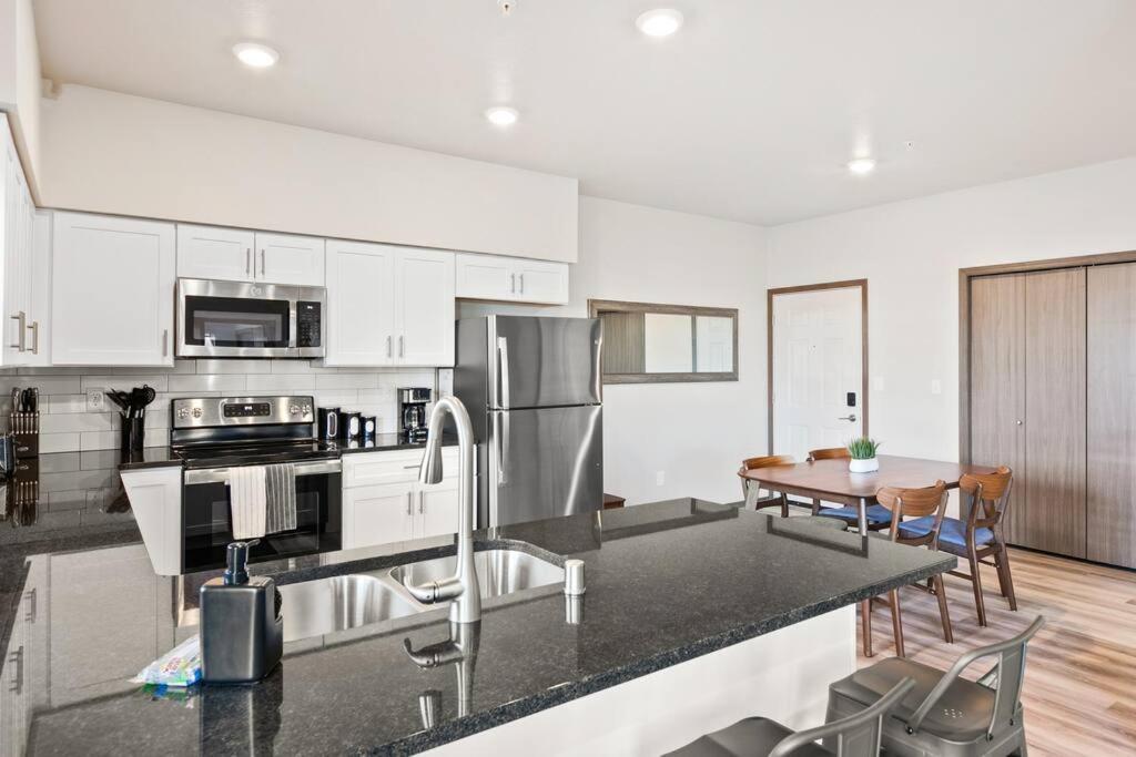 Brand New 2 Bd 2 Bth Near Dt And Perry District Leilighet Spokane Eksteriør bilde
